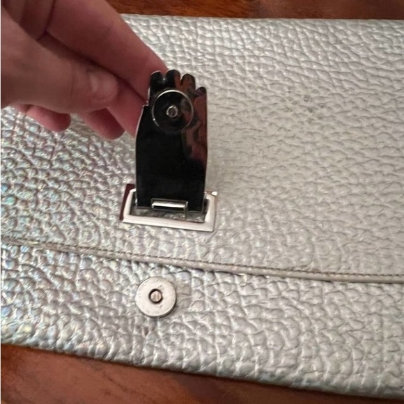 Opening ceremony silver Nokki clutch - Picture 3 of 6